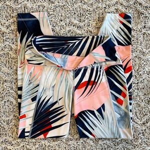 Athleta Salutation 7/8 Floral Leggings - S